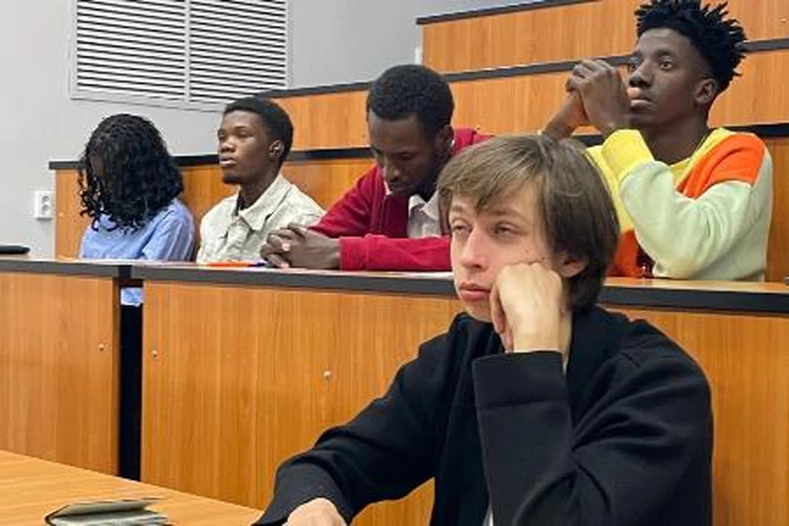 Kazan Devlet Mimarlık ve İnşaat Üniversitesi'nde Öğrenciler Sosyal ve Kültürel Adaptasyon Kursunu Tamamladı